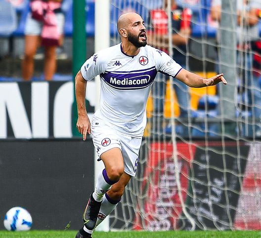 GENOA, ITALY - SEPTEMBER 18: Riccardo Saponara of Fiorentina celebrates after scoring a goal during the Serie A match between Genoa CFC and AFC Fiorentina at Stadio Luigi Ferraris on September 18, 2021 in Genoa, Italy. (Photo by Getty Images) GENOA, ITALY - SEPTEMBER 18: Riccardo Saponara of Fiorentina celebrates after scoring a goal during the Serie A match between Genoa CFC and AFC Fiorentina at Stadio Luigi Ferraris on September 18, 2021 in Genoa, Italy. (Photo by Getty Images)