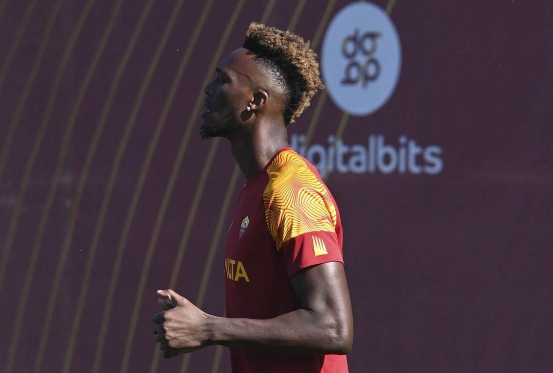 Trigoria, Karsdorp e Zaniolo ancora in gruppo. Kumbulla a parte – FOTO GALLERY - immagine 33