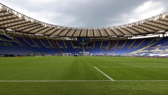 ROME, ITALY - APRIL 18: General view inside the stadium prior to the Serie A match between SS Lazio and Benevento Calcio at Stadio Olimpico on April 18, 2021 in Rome, Italy. Sporting stadiums around Italy remain under strict restrictions due to the Coronavirus Pandemic as Government social distancing laws prohibit fans inside venues resulting in games being played behind closed doors. (Photo by Paolo Bruno/Getty Images) ROME, ITALY - APRIL 18: General view inside the stadium prior to the Serie A match between SS Lazio and Benevento Calcio at Stadio Olimpico on April 18, 2021 in Rome, Italy. Sporting stadiums around Italy remain under strict restrictions due to the Coronavirus Pandemic as Government social distancing laws prohibit fans inside venues resulting in games being played behind closed doors. (Photo by Paolo Bruno/Getty Images)