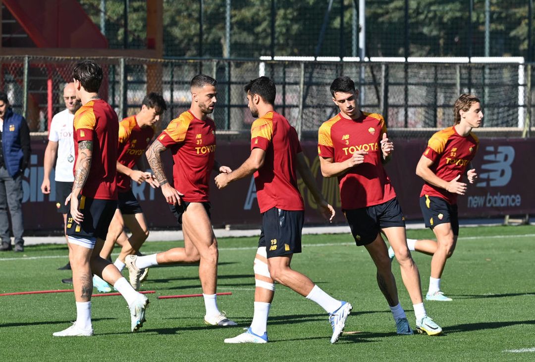 Trigoria, la Roma torna in campo in vista della sfida col Verona – FOTO GALLERY - immagine 18