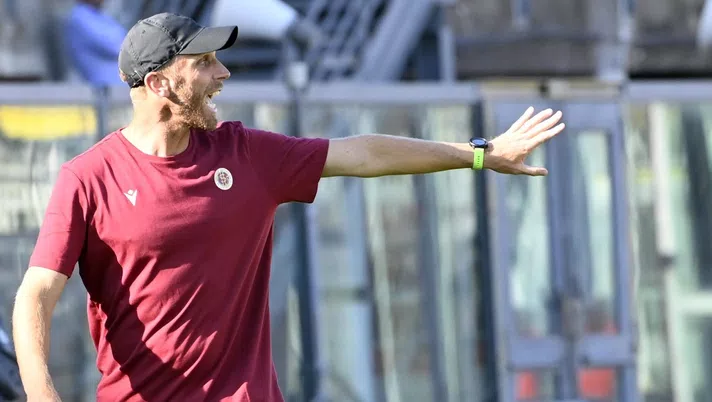 Livorno, il club richiama l’allenatore appena esonerato: lo hanno chiesto i giocatori - immagine 1