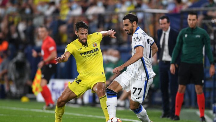 VILLARREAL, SPAIN - SEPTEMBER 14: Davide Zappacosta of Atalanta is challenged by Alfonso Pedraza of Villarreal during the UEFA Champions League group F match between Villarreal CF and Atalanta at Estadio de la Ceramica on September 14, 2021 in Villarreal, Spain. (Photo by Aitor Alcalde/Getty Images) Zappacosta: “Non sono ancora al top. Mi voleva la Fiorentina, Gasp a fine partita dice…” - immagine 1