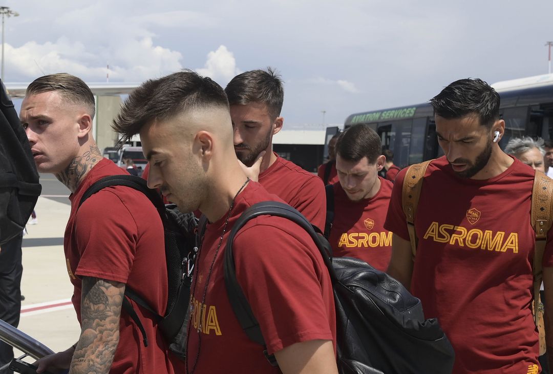 Roma, la partenza per Budapest: domani la finale di Europa League – FOTO GALLERY - immagine 23