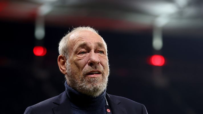 Francoforte, cambia la presidenza. Fischer: “Voglio che la merda nazista esploda in aria” - immagine 1