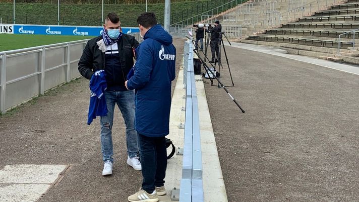 Dennis, inviti e riconoscimenti a raffica da parte dello Schalke Dennis, inviti e riconoscimenti a raffica da parte dello Schalke