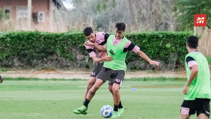 Palermo, verso il match contro il Bari: seduta mattutina a Boccadifalco. Il report  Palermo, verso il match contro il Bari: seduta mattutina a Boccadifalco. Il report - immagine 1