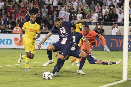 Sergio Ramos segna il gol del 3-0 in PSG-Nantes (Getty Images) Sergio Ramos segna il gol del 3-0 in PSG-Nantes