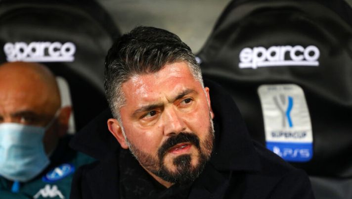 REGGIO NELL'EMILIA, ITALY - JANUARY 20: Napoli Manager, Gennaro Gattuso looks on prior to the Italian PS5 Supercup match between Juventus and SSC Napoli at Mapei Stadium - Citta' del Tricolore on January 20, 2021 in Reggio nell'Emilia, Italy. Sporting stadiums around Italy remain under strict restrictions due to the Coronavirus Pandemic as Government social distancing laws prohibit fans inside venues resulting in games being played behind closed doors. (Photo by Marco Luzzani/Getty Images) Gazzetta: “Gattuso e il Napoli, ora è finita davvero. Tutto sgretolato da Verona” - immagine 1