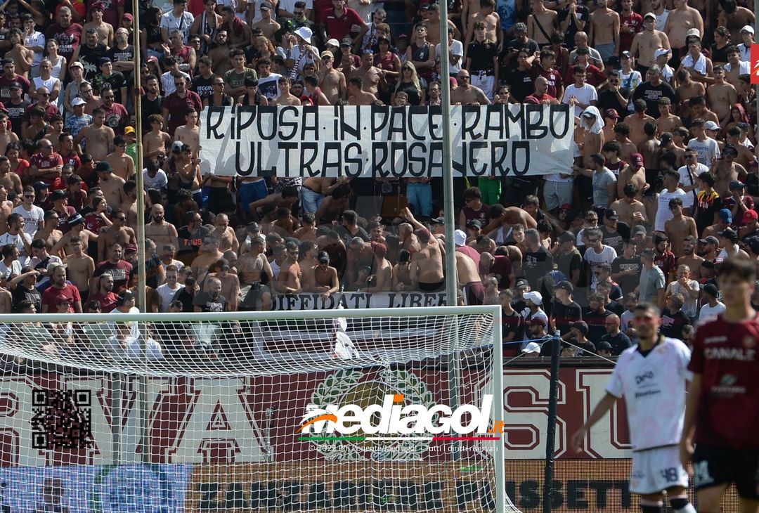FOTOTIFO, Reggina-Palermo 3-0: i tifosi allo stadio “Oreste Granillo” (Gallery) - immagine 6