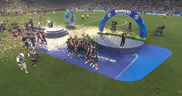 Luis Enrique, gesto immenso verso i giocatori dell’Inter durante la premiazione- immagine 2