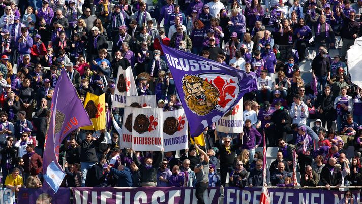 GERMOGLI PH: 13 MARZO 2022 FIRENZE STADIO ARTEMIO FRANCHI SERIE A FIORENTINA VS BOLOGNA NELLA FOTO TIFOSI CURVA FIESOLE Onda viola a Marassi. Oltre 1500 tifosi seguiranno la Fiorentina a Genova - immagine 1