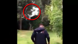 VIDEO / Neymar ri-sfida Ronaldo: distrugge un drone con un missile di destro