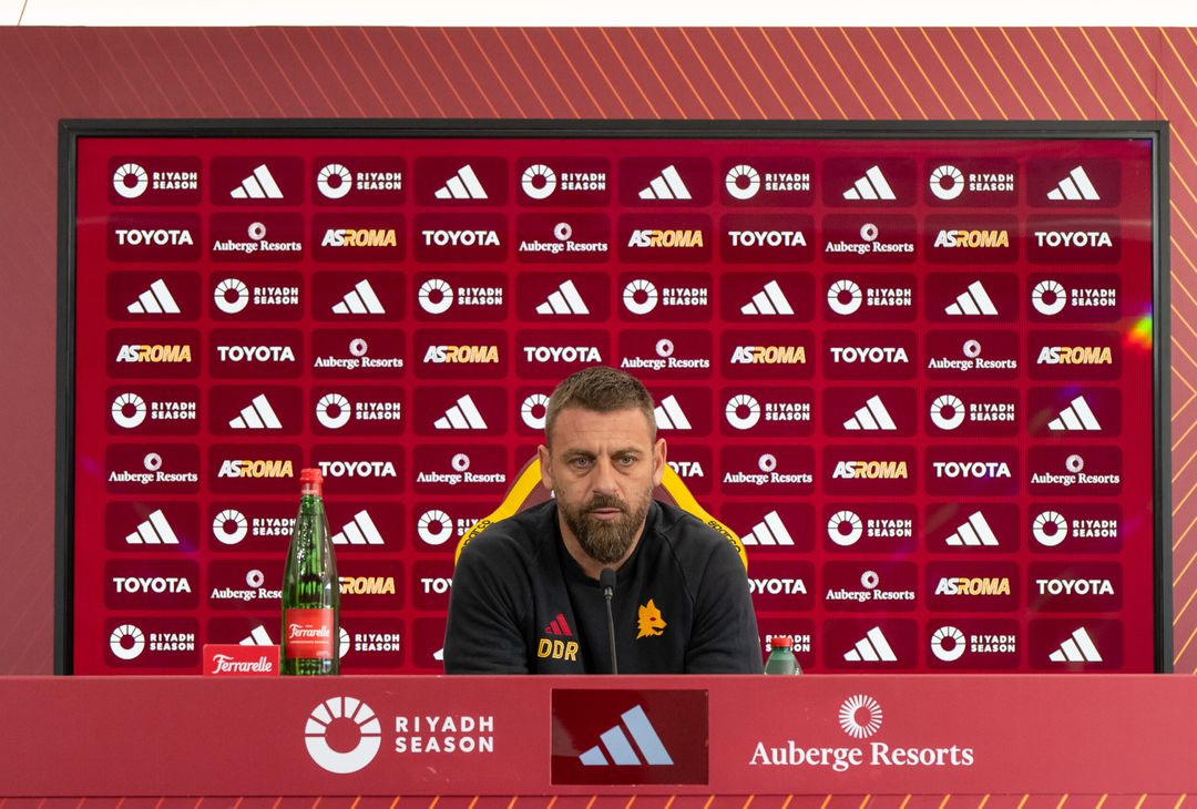 Roma-Lazio, la conferenza stampa di De Rossi – FOTO GALLERY - immagine 10