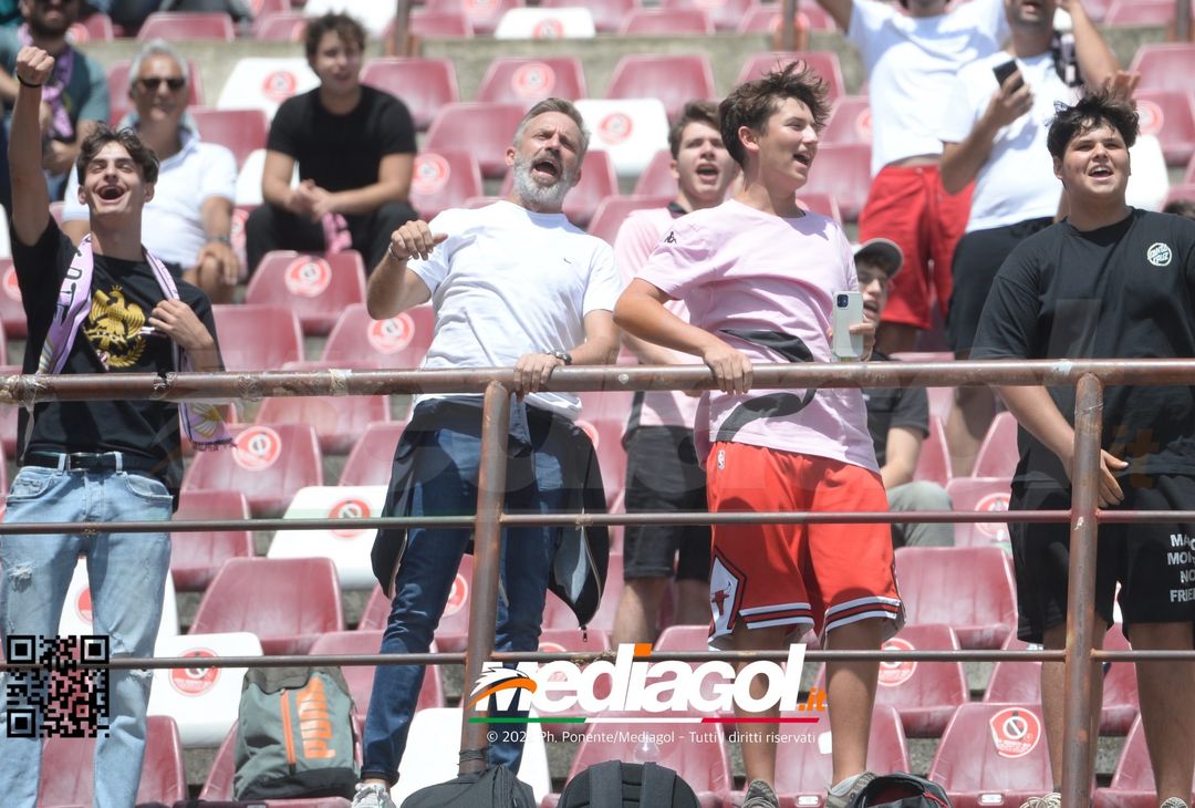 FOTOTIFO, Reggina-Palermo 3-0: i tifosi allo stadio “Oreste Granillo” (Gallery) - immagine 68