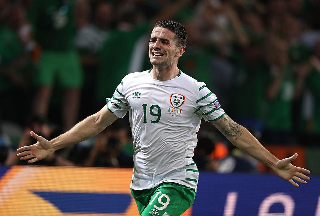  LILLE, FRANCE - JUNE 22:  Robbie Brady of Ireland celebrates scoring a goal to make the score 0-1 during the UEFA EURO 2016 Group E match between Italy and Republic of Ireland at Stade Pierre-Mauroy on June 22, 2016 in Lille, France.  (Photo by Matthew Ashton - AMA/Getty Images) 