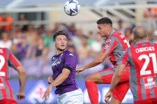 FLORENCE, ITALY - AUGUST 14: Luka Jovic of ACF Fiorentina in action during the Serie A match between ACF Fiorentina and US Cremonese at Stadio Artemio Franchi on August 14, 2022 in Florence, Italy. (Photo by Gabriele Maltinti/Getty Images) Dal CS: Dodò ancora in panchina? Testa a testa Jovic-Cabral- immagine 2