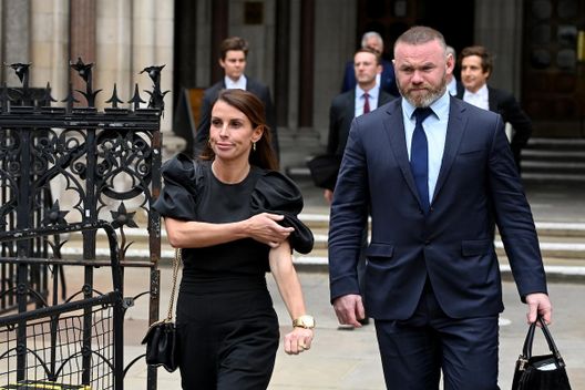 Rooney trasforma la sua villa in una fortezza: “Ha assunto una squadra per la sicurezza di…” - immagine 1