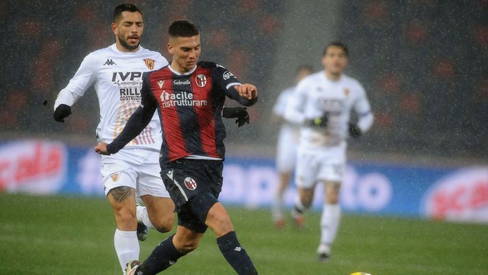 BOLOGNA, ITALY - FEBRUARY 12: Nicolas Dominguez of Bologna FC in action during the Serie A match between Bologna FC  and Benevento Calcio at Stadio Renato Dall'Ara on February 12, 2021 in Bologna, Italy. (Photo by Mario Carlini / Iguana Press/Getty Images) 
