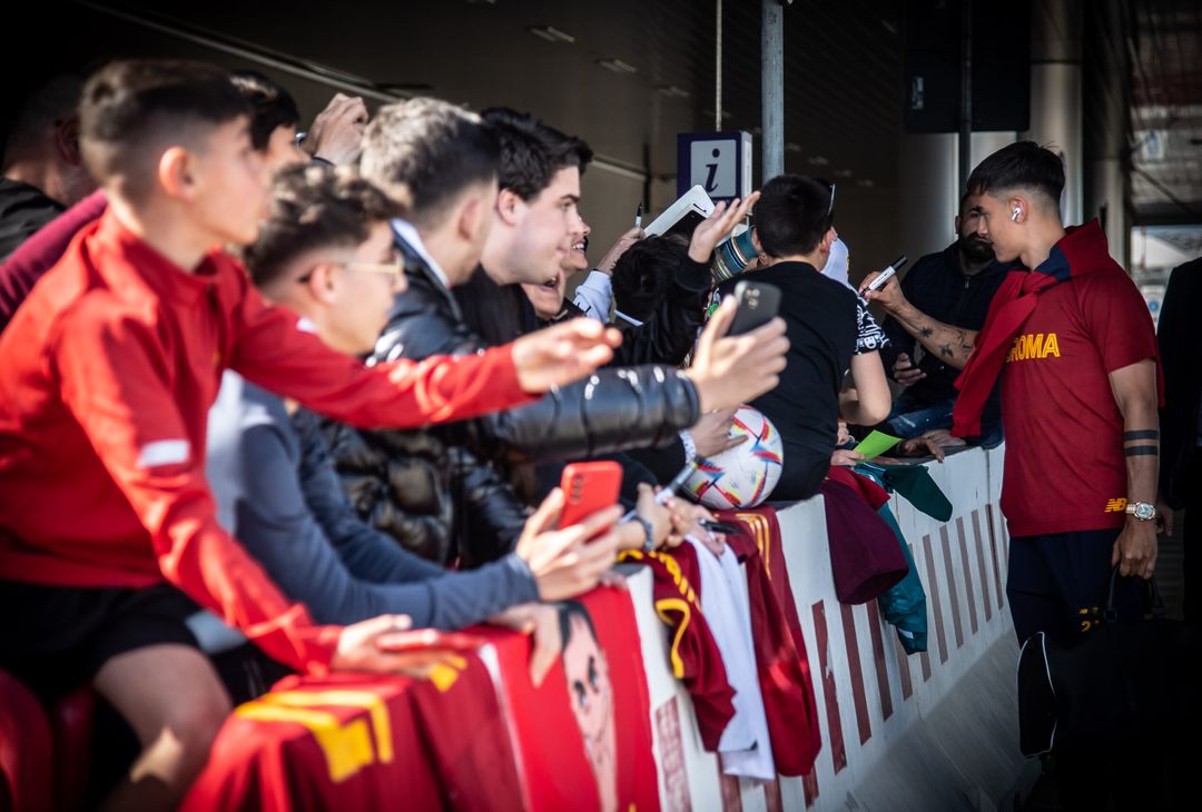 La Roma in viaggio verso Bergamo. Domani il match con l’Atalanta – FOTO GALLERY - immagine 18