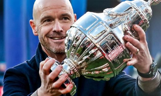 North West derby, il tocco sulla pelata di Ten Hag più virale dei 4 gol al Liverpool…- immagine 2