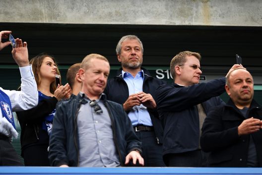 LONDON, ENGLAND - MAY 21: Roman Abramovich, owner of Chelsea FC looks on during the Premier League match between Chelsea and Sunderland at Stamford Bridge on May 21, 2017 in London, England. (Photo by Shaun Botterill/Getty Images) LONDON, ENGLAND - MAY 21: Roman Abramovich, owner of Chelsea FC looks on during the Premier League match between Chelsea and Sunderland at Stamford Bridge on May 21, 2017 in London, England. (Photo by Shaun Botterill/Getty Images)