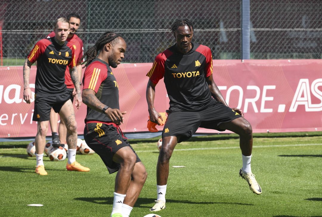 Trigoria, sorrisi e concentrazione nell’allenamento post derby – FOTOGALLERY - immagine 18