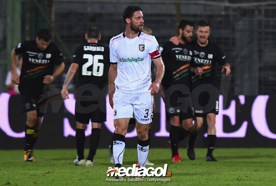  VENICE, ITALY - APRIL 27:  Andrea Rispoli of US Citta di Palermo reacts during the serie B match between Venezia FC and US Citta di Palermo at Stadio Pier Luigi Penzo on April 27, 2018 in Venice, Italy.  (Photo by Alessandro Sabattini/Getty Images) 