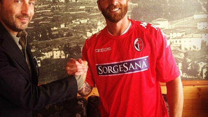 Doppietta di Antenucci nel derby Bisceglie-Bari vinto dai galletti 