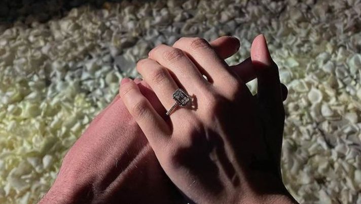 SOCIAL/ Bastoni annuncia le nozze con la sua Camilla: “Noi, per sempre, felici” - immagine 1