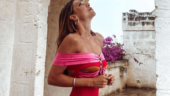 Giulia Amodio a Enza De Cristofaro: “Hai più addominali di Danilo”. Lei risponde Giulia Amodio a Enza De Cristofaro: “Hai più addominali di Danilo”. Lei risponde