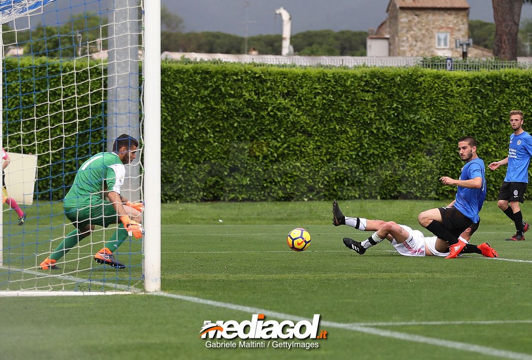  FLORENCE, ITALY - MAY 16: Kevin Cannavo' #9 of US Citta' di Palermo Calcio scores a goal during the SuperCoppa primavera 2 match between Novara U19 and US Citta di Palermo U19 at Centro Tecnico Federale di Coverciano on May 16, 2018 in Florence, Italy.  (Photo by Gabriele Maltinti/Getty Images) 