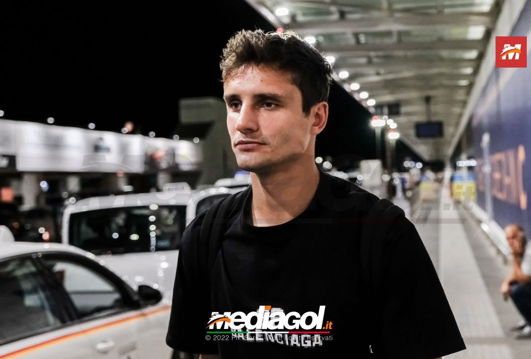 FOTO PALERMO, l’arrivo di Mateju all’aeroporto ‘Falcone e Borsellino’ (Gallery) - immagine 23