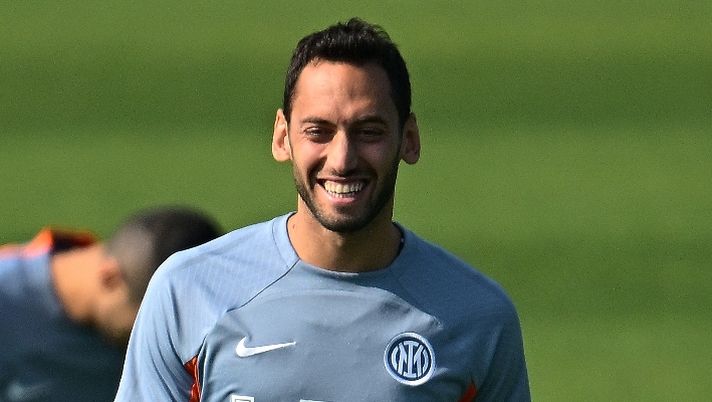 Calhanoglu: “Di Maria come Berardi. Tifosi? Darò tutto per l’Inter, su Thuram e Asllani dico…” Calhanoglu: “Di Maria come Berardi. Tifosi? Darò tutto per l’Inter, su Thuram e Asllani dico…” - immagine 1
