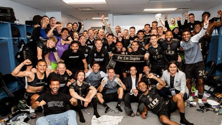 LAFC, Carlos Vela domina il derby di Los Angeles: prima vittoria sul campo dei Galaxy contestati - immagine 1