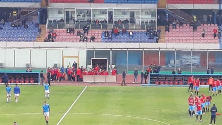 Pessimo episodio durante Città di Naxos-La Vela Pessimo episodio durante Città di Naxos-La Vela