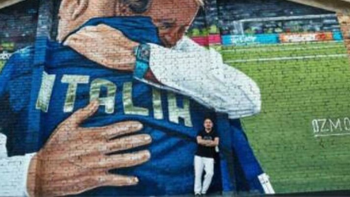 Storia Samp, Francesca Mantovani: in “pellegrinaggio” dal murales di Mancini e Vialli Storia Samp, Francesca Mantovani: in “pellegrinaggio” dal murales di Mancini e Vialli