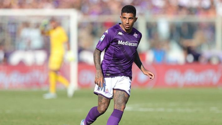 FLORENCE, ITALY - SEPTEMBER 03: Domilson Cordeiro dos Santos known as Dodo of ACF Fiorentina in action during the Serie A match between ACF Fiorentina and Juventus at Stadio Artemio Franchi on September 3, 2022 in Florence, Italy. (Photo by Gabriele Maltinti/Getty Images) Fiorentina, da Dodo e Castrovilli allo stop di Venuti: le indicazioni dall’amichevole - immagine 1