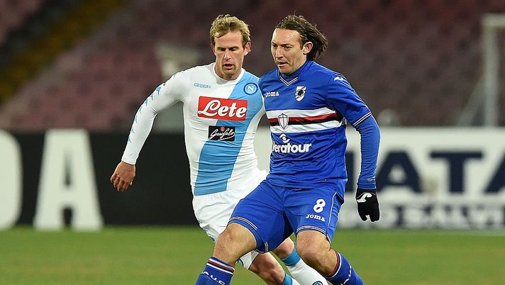 NAPLES, ITALY - JANUARY 07: Napolis player Ivan Strinic vies with UC Sampdoria player Edgar Osvaldo Barreto during the Serie A match between SSC Napoli and UC Sampdoria at Stadio San Paolo on January 7, 2017 in Naples, Italy.  (Photo by Francesco Pecoraro/Getty Images) 