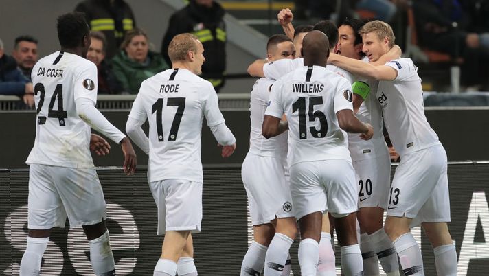 MILAN, ITALY - MARCH 14: Luka Jovic of Eintracht Frankfurt celebrates with teammates after scoring the opening goal during the UEFA Europa League Round of 16 Second Leg match between FC Internazionale and Eintracht Frankfurt at San Siro on March 14, 2019 in Milan, Italy. (Photo by Emilio Andreoli/Getty Images) MILAN, ITALY - MARCH 14: Luka Jovic of Eintracht Frankfurt celebrates with teammates after scoring the opening goal during the UEFA Europa League Round of 16 Second Leg match between FC Internazionale and Eintracht Frankfurt at San Siro on March 14, 2019 in Milan, Italy. (Photo by Emilio Andreoli/Getty Images)