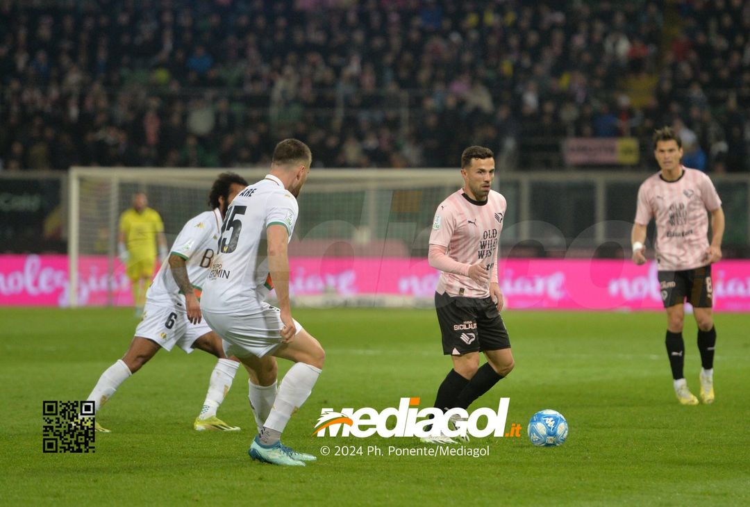 FOTO Palermo-Venezia 0-3, 30ª giornata Serie B 2023-2024 (GALLERY) - immagine 48