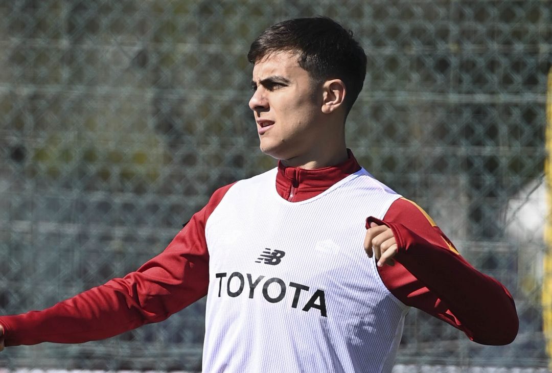 La Roma corre in vista del Torino sotto gli occhi di Pinto e Mourinho – FOTO GALLERY - immagine 21