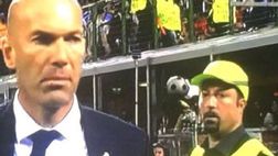 FOTO – Il web si scatena: “Cosa ci fa Benitez dietro Zidane?”