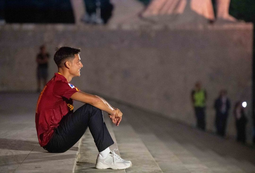 Dybala si presenta al Colosseo Quadrato – FOTO GALLERY - immagine 32