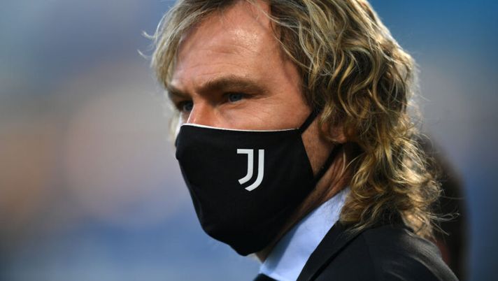REGGIO NELL'EMILIA, ITALY - MAY 12: Pavel Nedved, Vice President of Juventus looks on prior to the Serie A match between US Sassuolo and Juventus at Mapei Stadium - Città del Tricolore on May 12, 2021 in Reggio nell'Emilia, Italy. Sporting stadiums around Italy remain under strict restrictions due to the Coronavirus Pandemic as Government social distancing laws prohibit fans inside venues resulting in games being played behind closed doors. (Photo by Alessandro Sabattini/Getty Images) Ronaldo fuori, parla Nedved: “È stata una scelta condivisa col giocatore, Cristiano resta!” - immagine 1