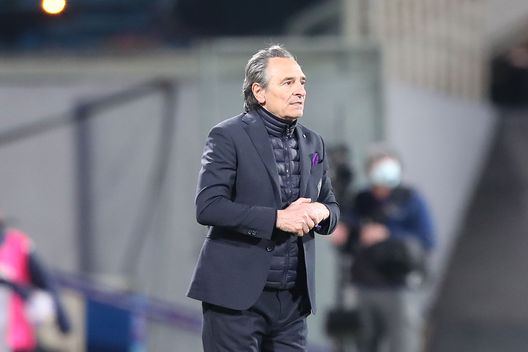 FLORENCE, ITALY - MARCH 21: Cesare Prandelli manager of ACF Fiorentina looks on during the Serie A match between ACF Fiorentina and AC Milan at Stadio Artemio Franchi on March 21, 2021 in Florence, Italy. (Photo by Gabriele Maltinti/Getty Images) FLORENCE, ITALY - MARCH 21: Cesare Prandelli manager of ACF Fiorentina looks on during the Serie A match between ACF Fiorentina and AC Milan at Stadio Artemio Franchi on March 21, 2021 in Florence, Italy. (Photo by Gabriele Maltinti/Getty Images)