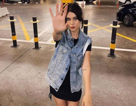 La giovane attrice turca parla della presunta relazione con Icardi: “Si possono avere…” - immagine 1