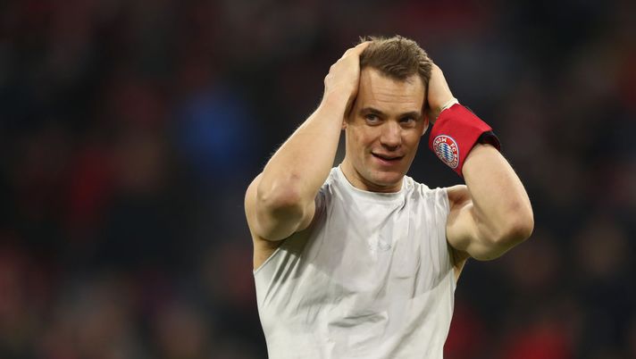 MUNICH, GERMANY - NOVEMBER 09: Manuel Neuer of FC Bayern Muenchen celebrates victory after winning the Bundesliga match between FC Bayern Muenchen and Borussia Dortmund at Allianz Arena on November 09, 2019 in Munich, Germany. (Photo by Alexander Hassenstein/Bongarts/Getty Images) MUNICH, GERMANY - NOVEMBER 09: Manuel Neuer of FC Bayern Muenchen celebrates victory after winning the Bundesliga match between FC Bayern Muenchen and Borussia Dortmund at Allianz Arena on November 09, 2019 in Munich, Germany. (Photo by Alexander Hassenstein/Bongarts/Getty Images)