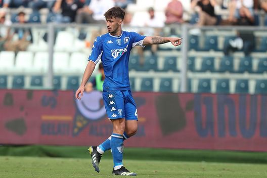 EMPOLI, ITALY - SEPTEMBER 26: Mattia Viti of Empoli FC in action during the Serie A match between Empoli FC and Bologna FC at Stadio Carlo Castellani on September 26, 2021 in Empoli, Italy. (Photo by Gabriele Maltinti/Getty Images) Dopo Milenkovic: Vasquez e non solo, spunta anche Acerbi- immagine 2