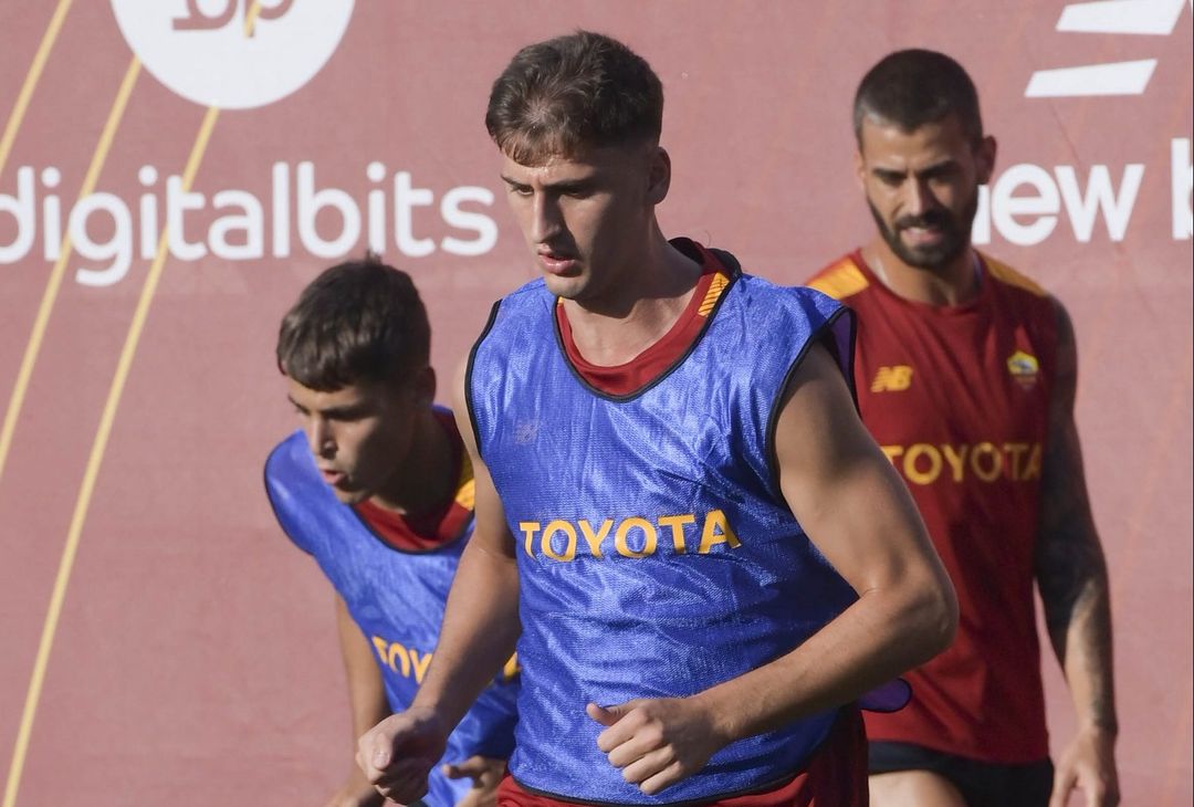 Roma, rifinitura prima del Monza: Belotti c’è. Squadra in ritiro – FOTO GALLERY - immagine 66