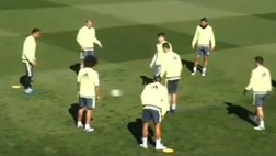 VIDEO / Keylor Navas, numeri da freestyler. Il torello è uno show